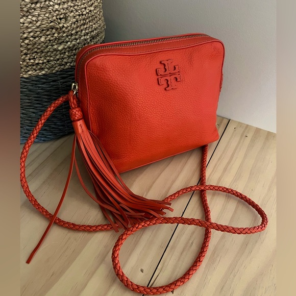 Tory Burch Handbags - Tory Burch Sambra Purse Crossbody